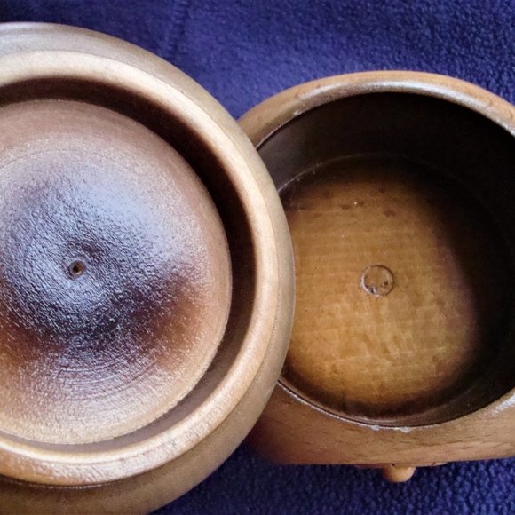 Handmade wooden trinket box Visnar - Picture 5 of 6